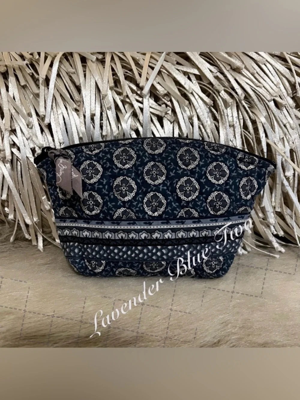 Vintage VERA BRADLEY Indigo 1997Cosmetic Case Blue White Medallions Zip Top USA